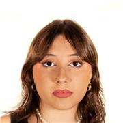 Soy una amante de la historia para todas las edades. Me encanta enseñar haciéndolo dinámico